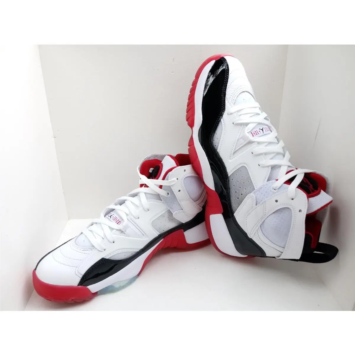 Nike shoes - NIKE JUMPMAN TWO TREY - JUMPMAN TWO TREY - DO1925-106 - WHITE/BLACK-GYM RED 8