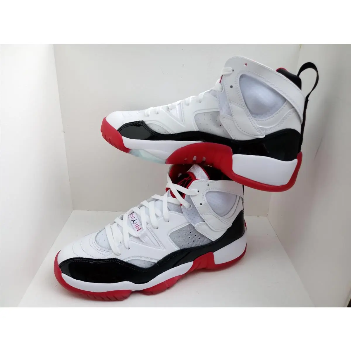 Nike shoes - NIKE JUMPMAN TWO TREY - JUMPMAN TWO TREY - DO1925-106 - WHITE/BLACK-GYM RED 11