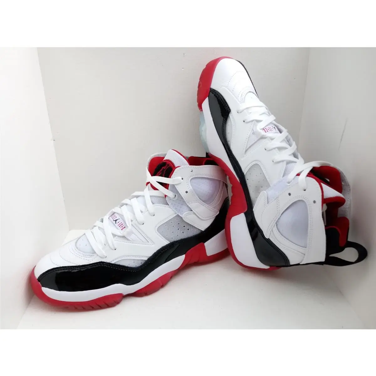 Nike shoes - NIKE JUMPMAN TWO TREY - JUMPMAN TWO TREY - DO1925-106 - WHITE/BLACK-GYM RED 7