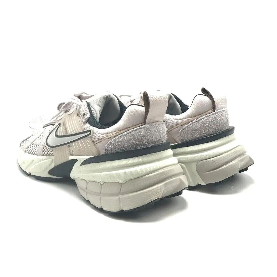 Nike shoes - NIKE V2K RUN - RUN - FN6703-001 - VILOET 10