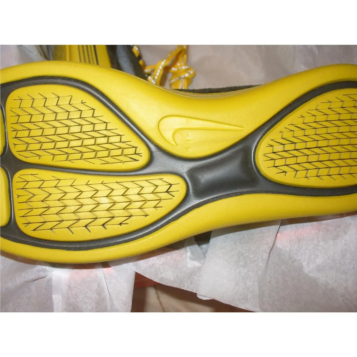 Nike shoes - Black/Gold 9