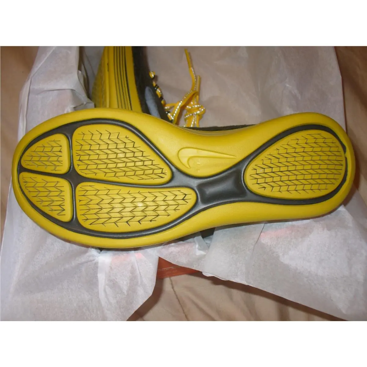Nike shoes - Black/Gold 10