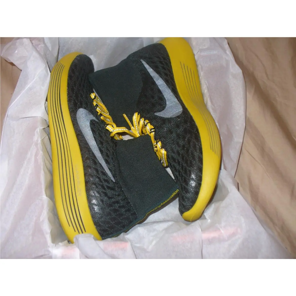 Nike shoes - Black/Gold 5