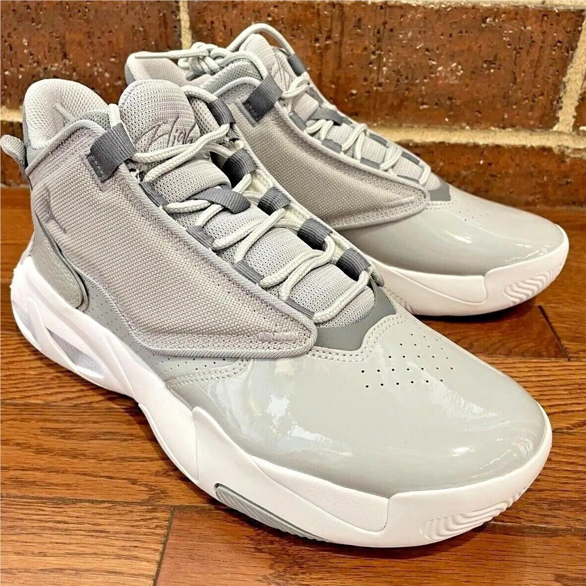 Nike shoes - Air Jordan Max Aura - Air Max Aura - DN3687-005 - Gray 0