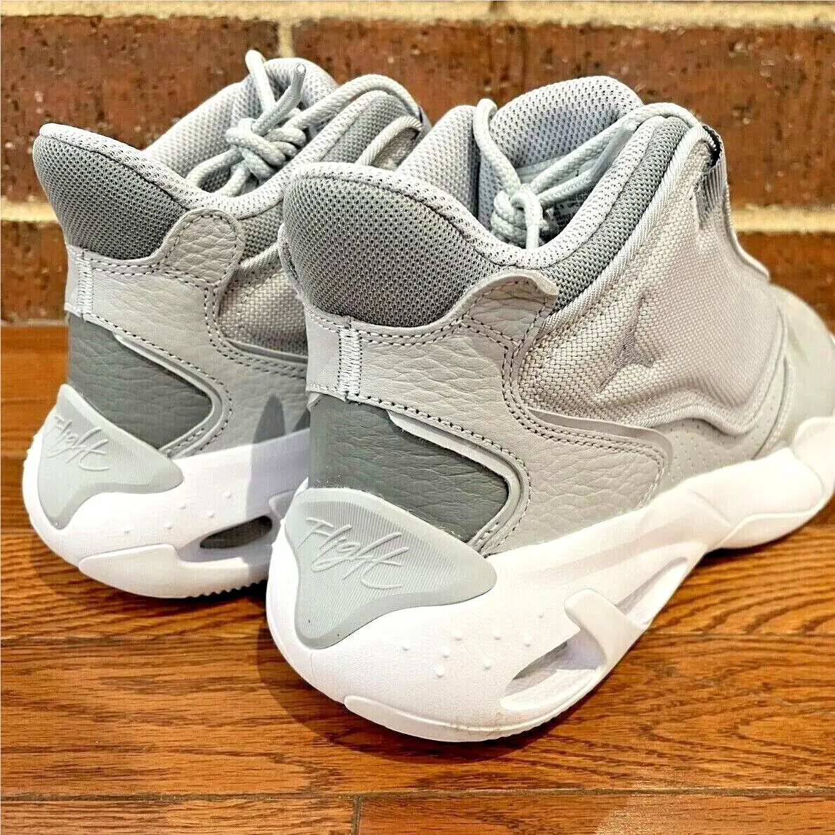 Nike shoes - Air Jordan Max Aura - Air Max Aura - DN3687-005 - Gray 2