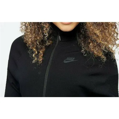 Nike clothing - Nike Tech Pach - Tech Pach - Black 4