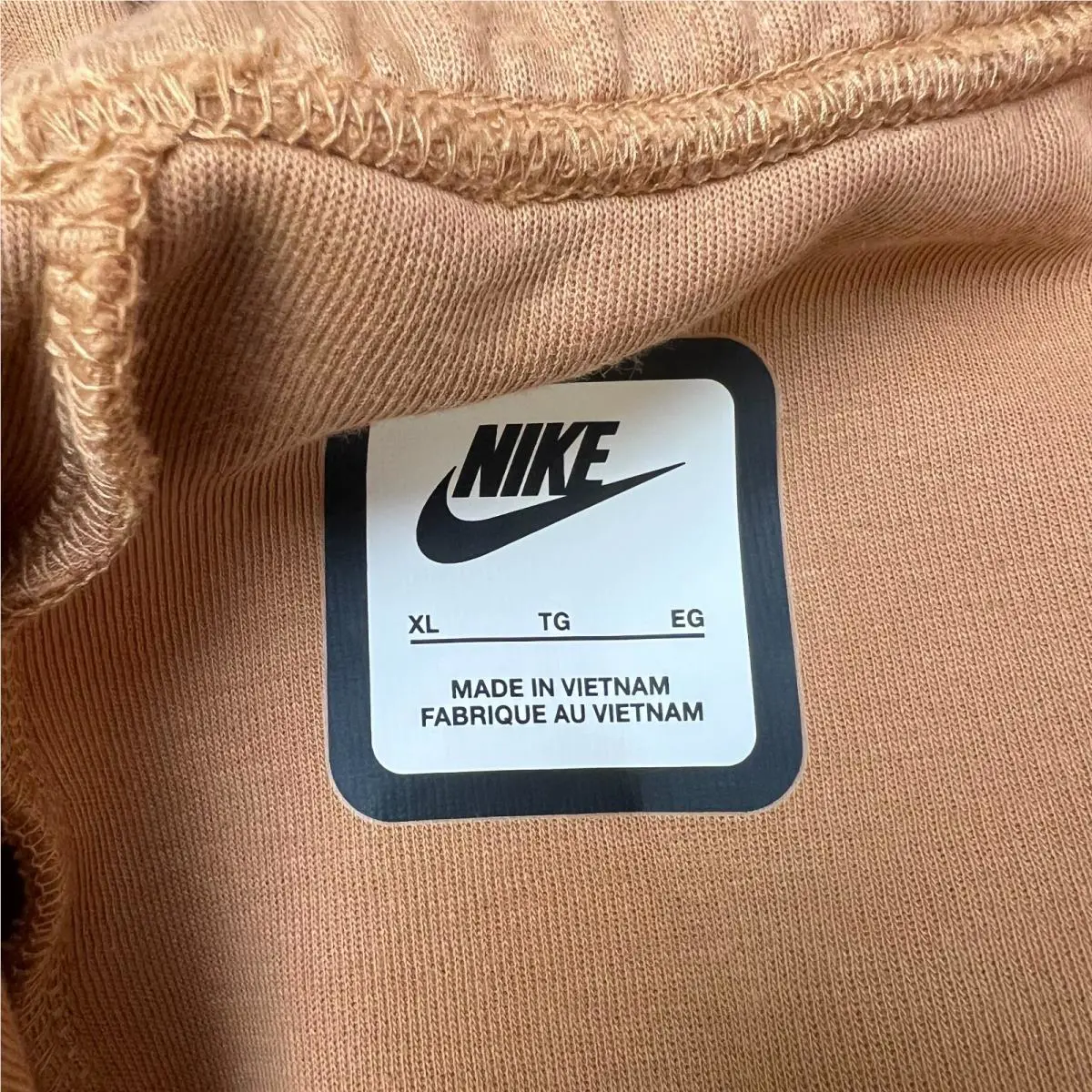 Nike clothing - Brown 4