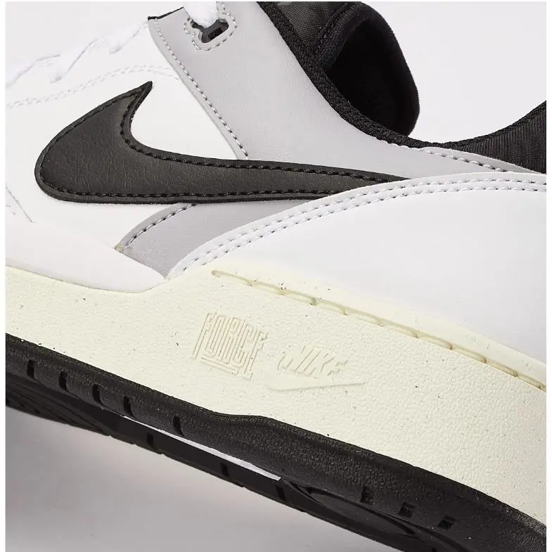 Nike shoes - White/Black/Gray 2