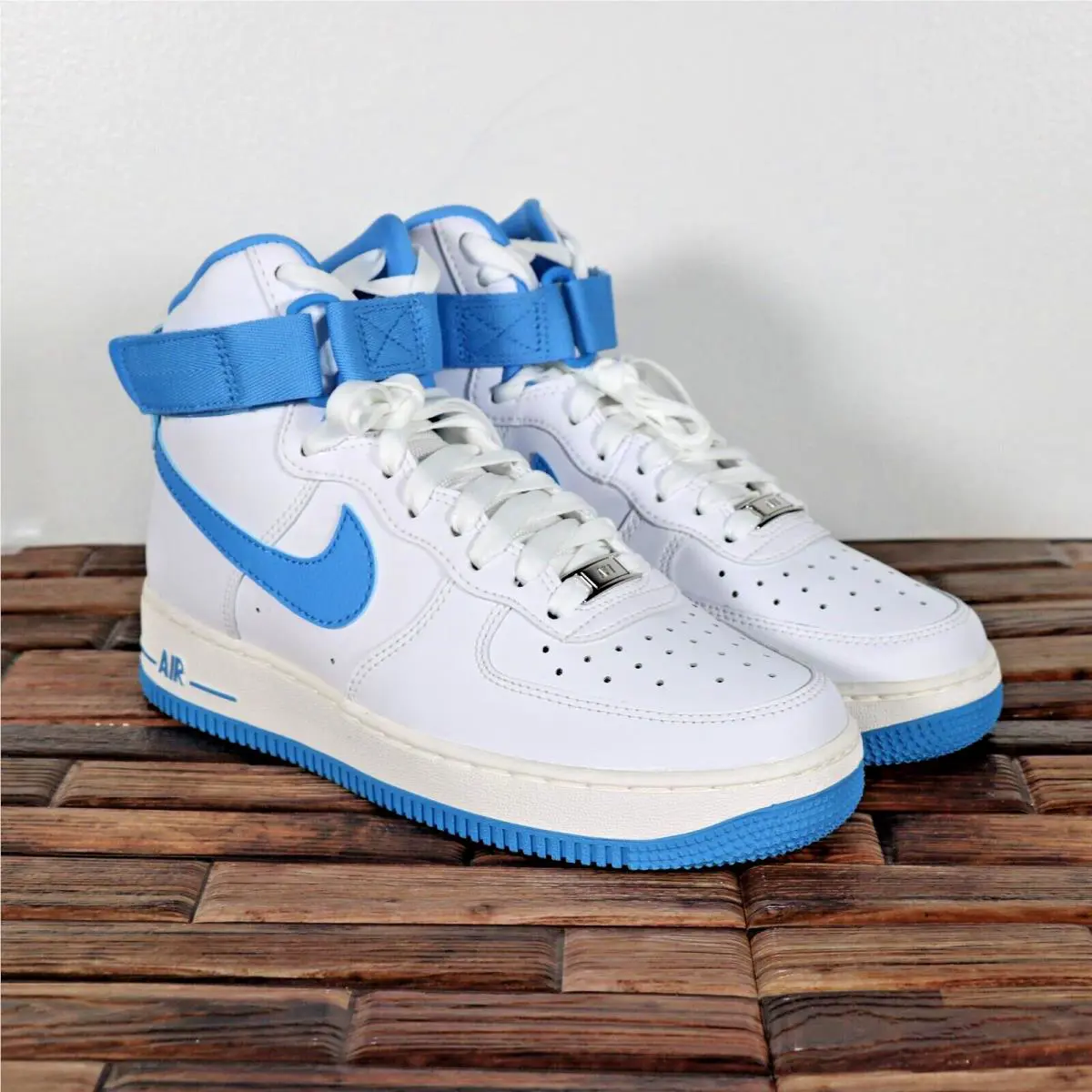 Nike shoes - Nike Air Force 1 High - Dx3805-100 - White 0