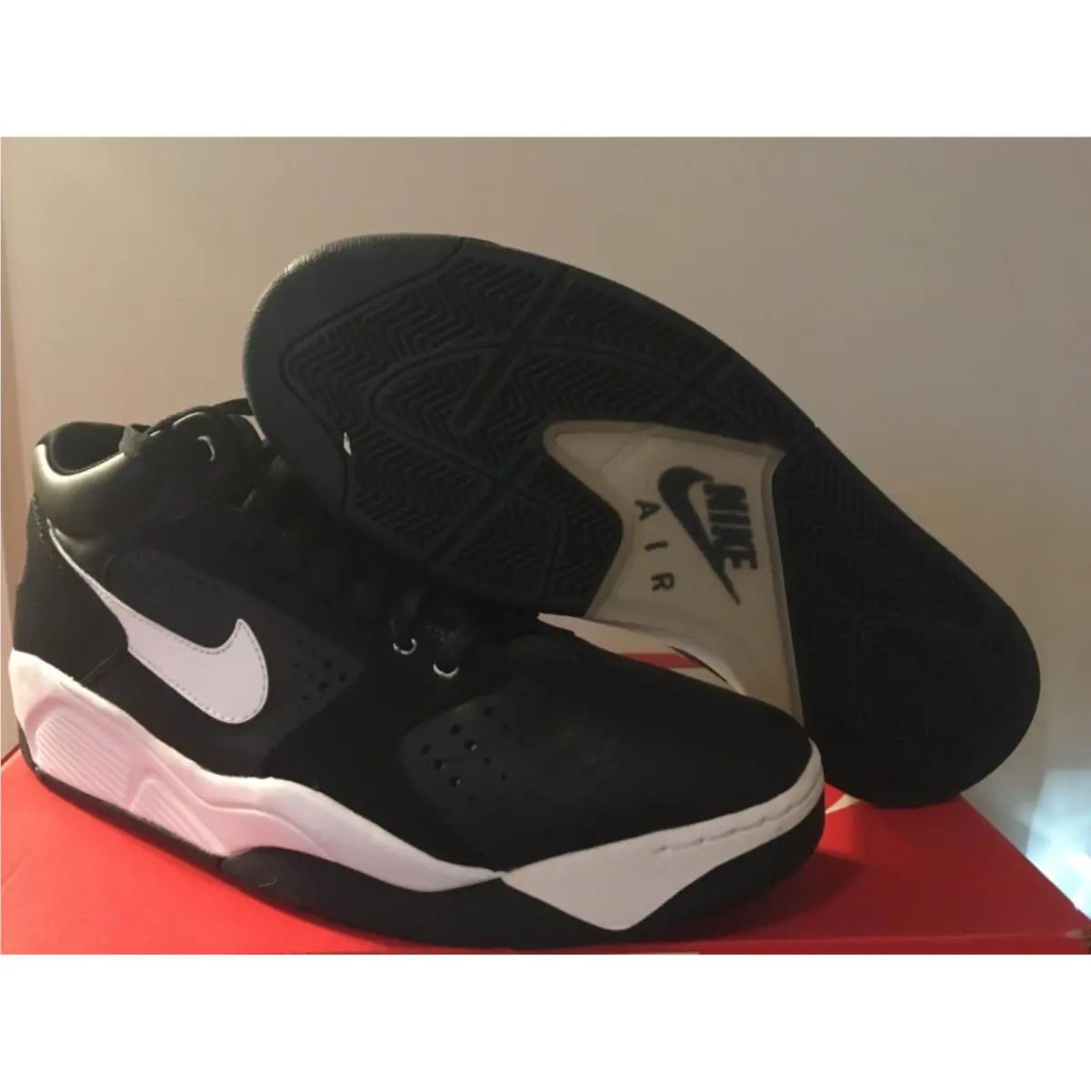 Nike shoes - Black 2