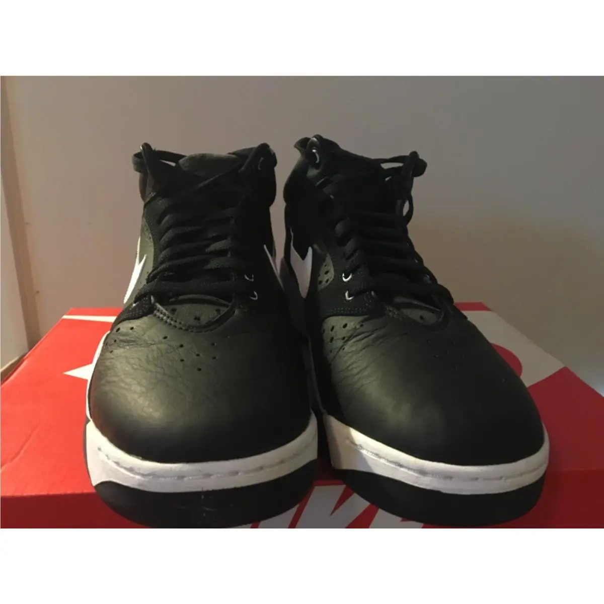 Nike shoes - Black 4