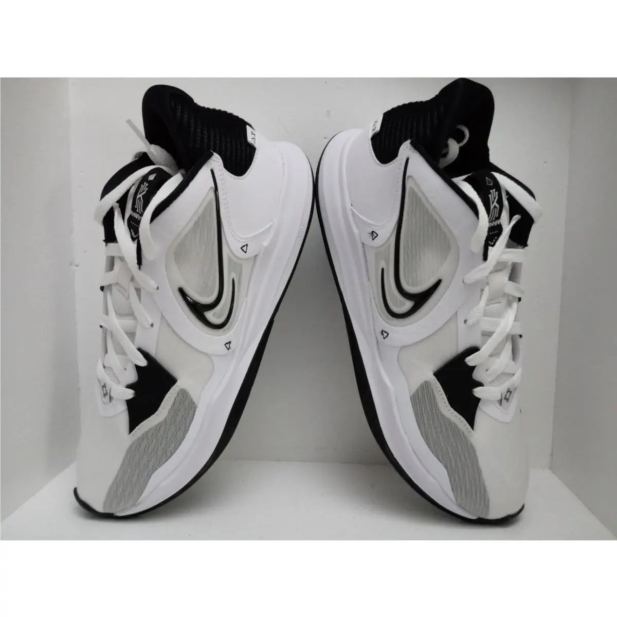 Nike shoes - Nike Kyrie Low - Kyrie Low - DO9617-100 - WHITE/BLACK 18