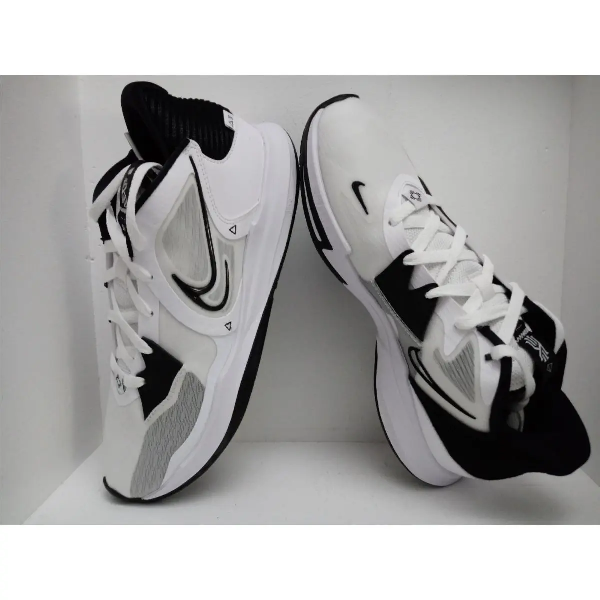 Nike shoes - Nike Kyrie Low - Kyrie Low - DO9617-100 - WHITE/BLACK 19