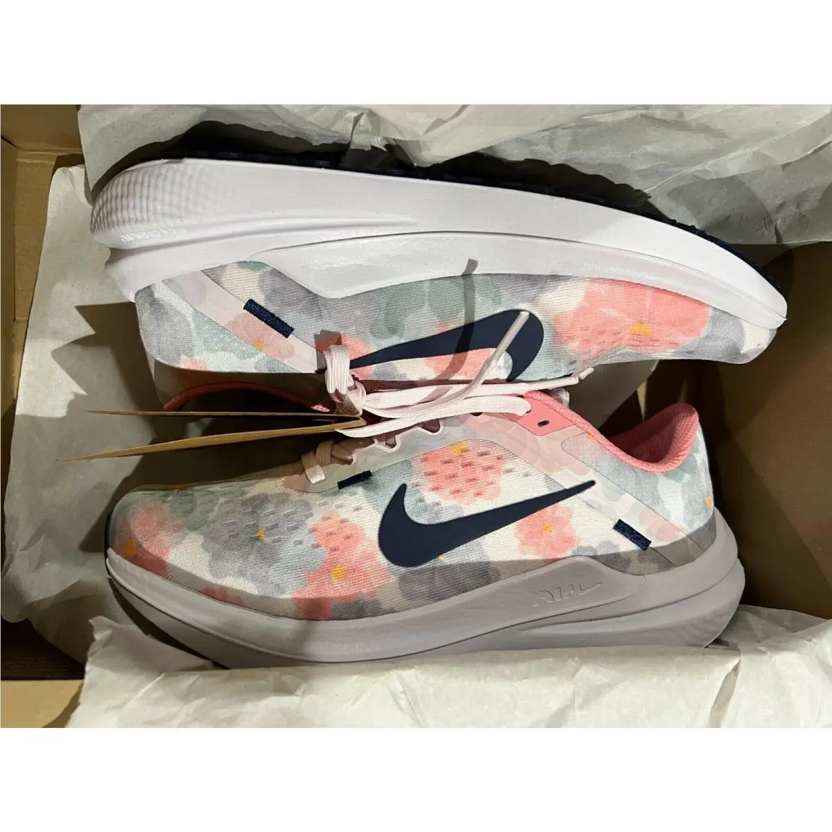 Nike shoes - PEARL PINK/MIDNIGHT NAVY 6