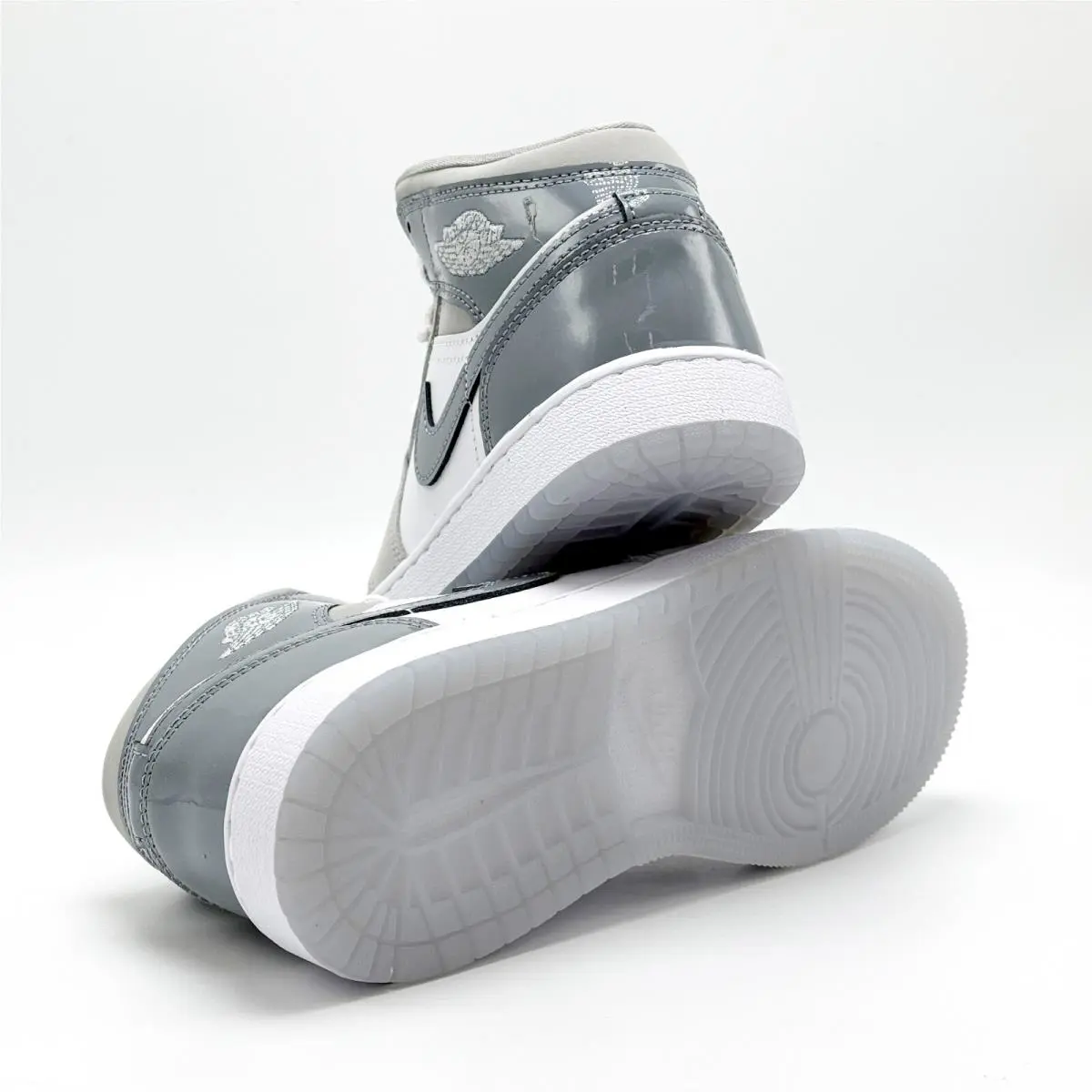 Nike shoes - Jordan Air 1 Mid GS - Gray 3