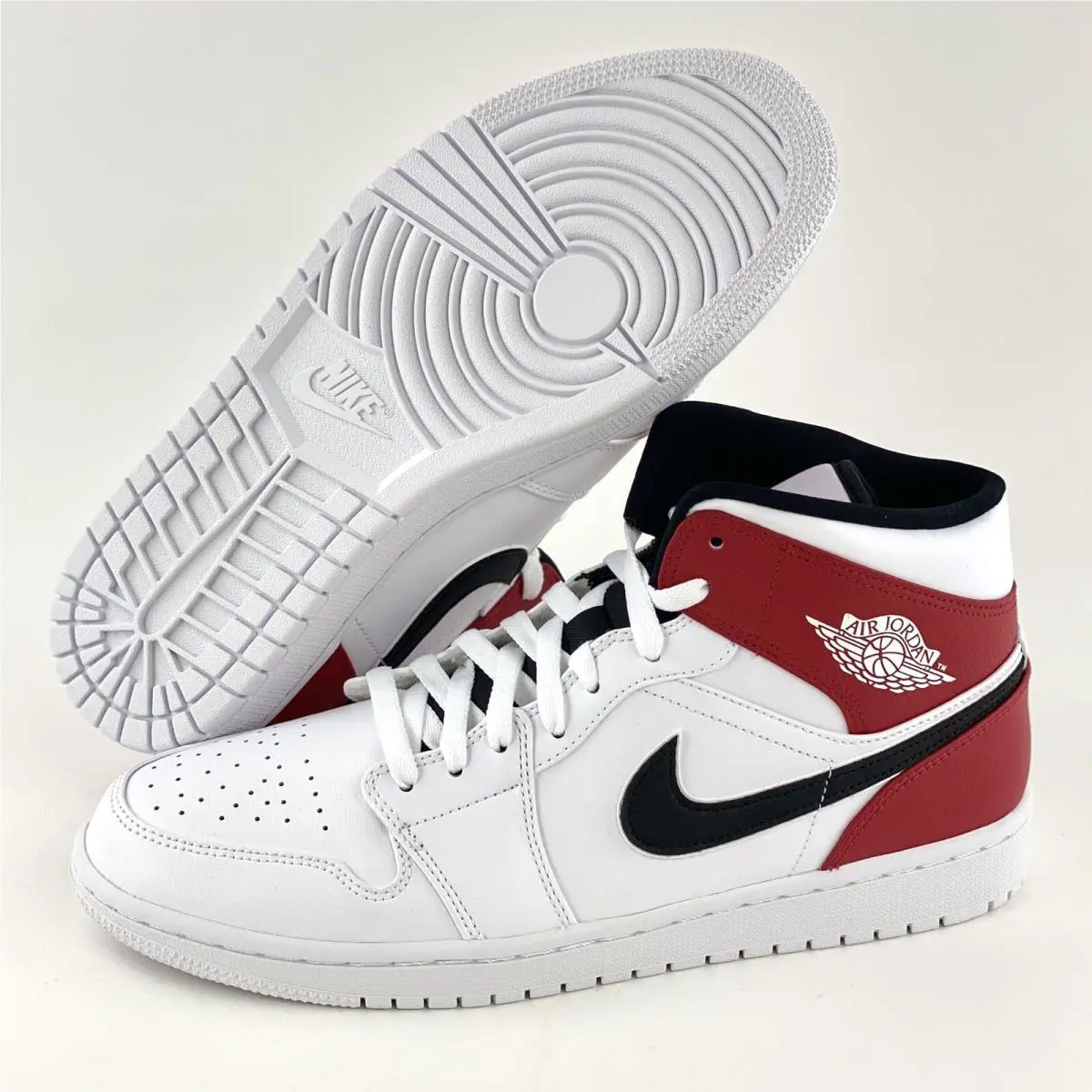 Nike shoes - Air Jordan 1 Mid - Air Mid - 554724-116 - White 0