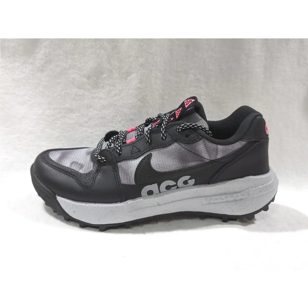 Nike shoes - Nike ACG Lowcate SE - ACG Lowcate - DR1030-001 - Black/Hyper Pink/Grey 5