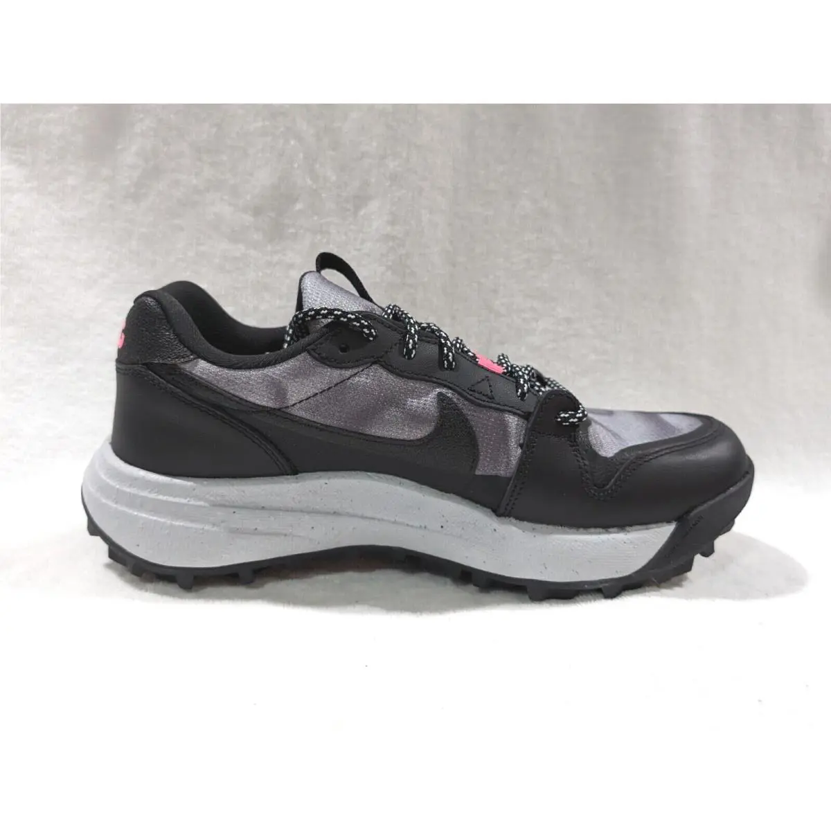 Nike shoes - Nike ACG Lowcate SE - ACG Lowcate - DR1030-001 - Black/Hyper Pink/Grey 6