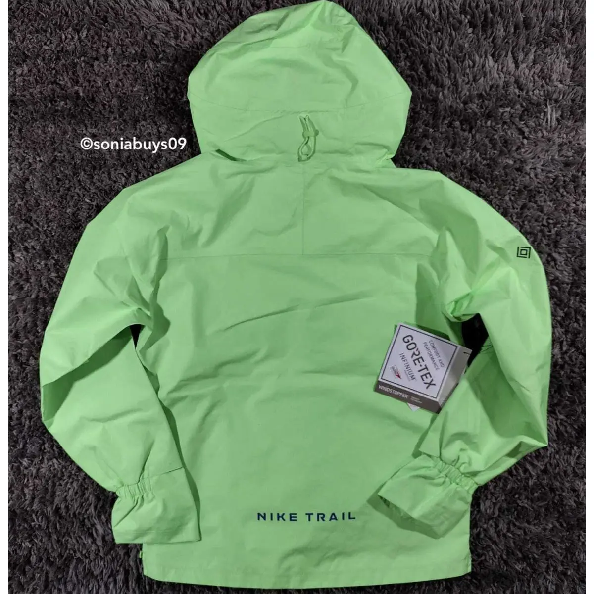 Nike clothing - GORE-TEX INFINIUM - INFINIUM - Neon 2