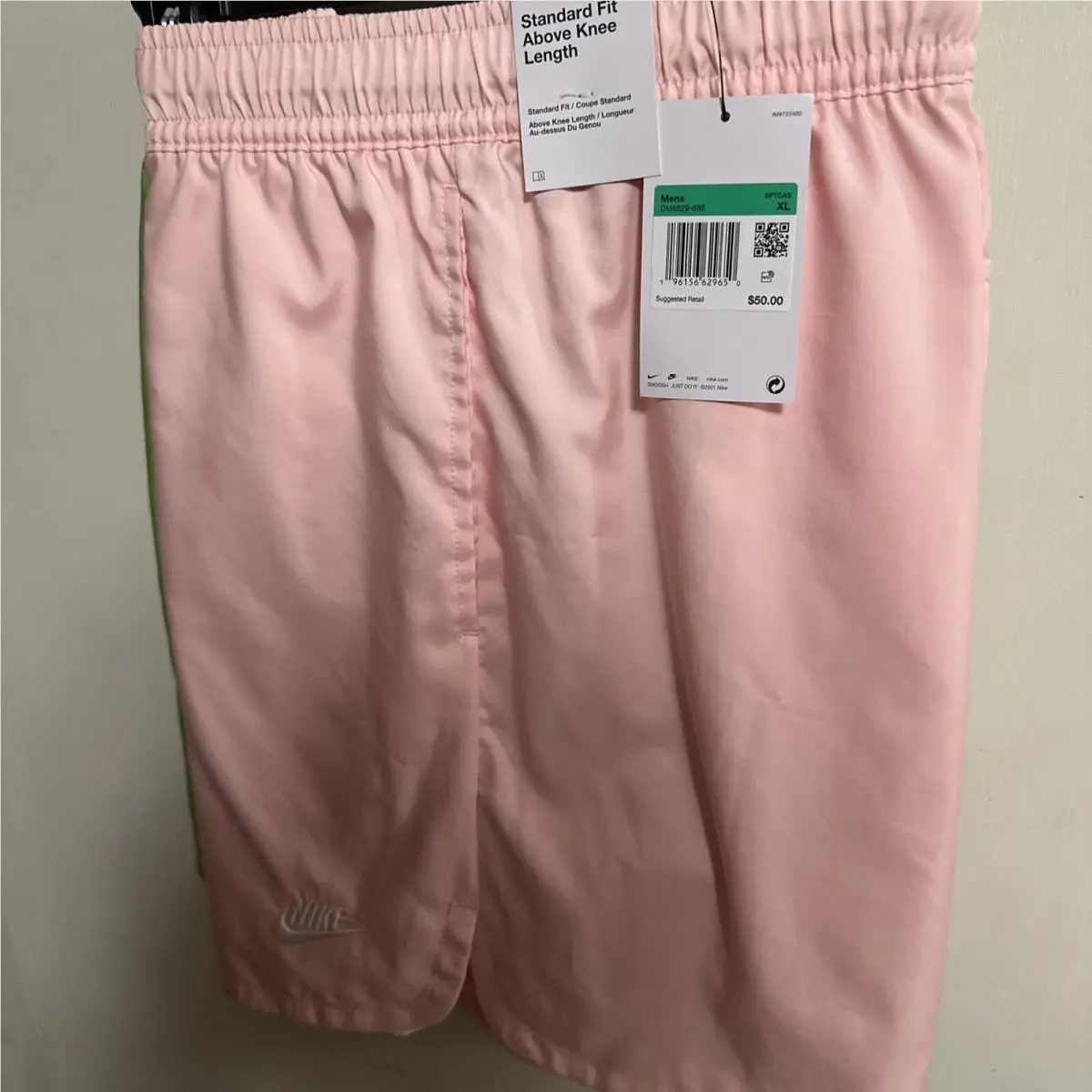 Nike clothing - Woven - Woven - Dm6829 - Pink green (UPC: 0195245676698) 1
