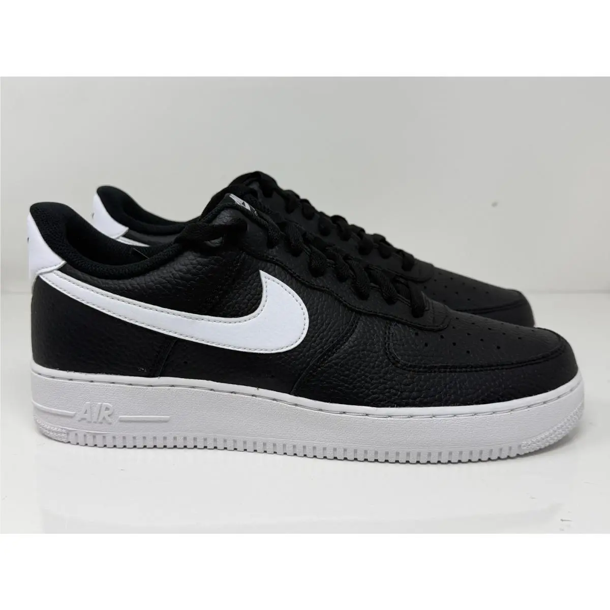 Mens Nike Air Force 1 `07 Black/white CT2302-002-SIZE 11