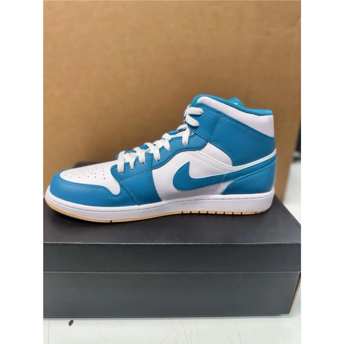 Nike shoes - Air Jordan 1 - Air - DQ8426-400 - White, Manufacturer: Aquatone/Celestial Gold/White 0