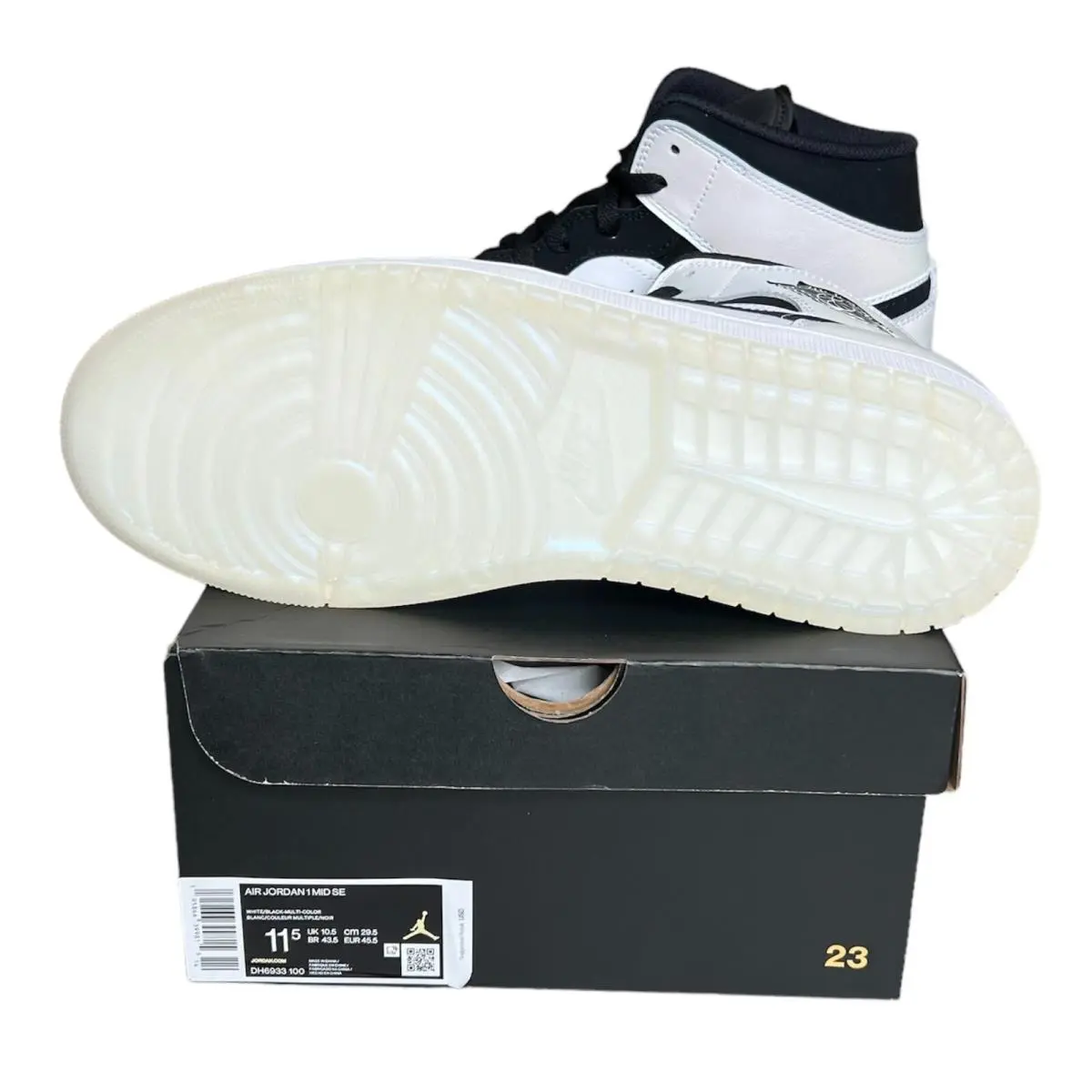Nike shoes - Nike Air Jordan 1 Mid SE - DH6933-100 - Black White 3