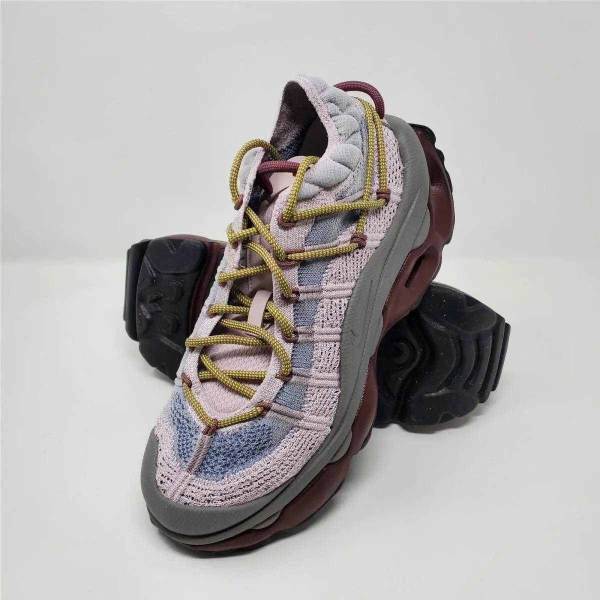 Nike Air Max Flyknit Venture Platinum Violet Women`s Size 7 FD2110-002