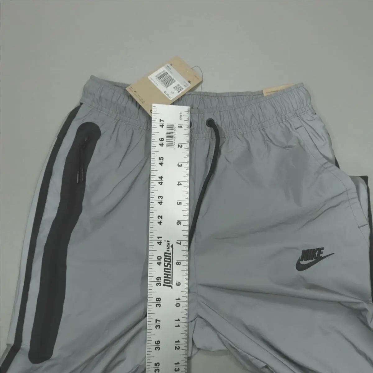 Nike clothing - Nike Tech Woven Flash - Tech Woven Flash - FZ7587 FZ7587-035 - Reflect Silver / Black 4