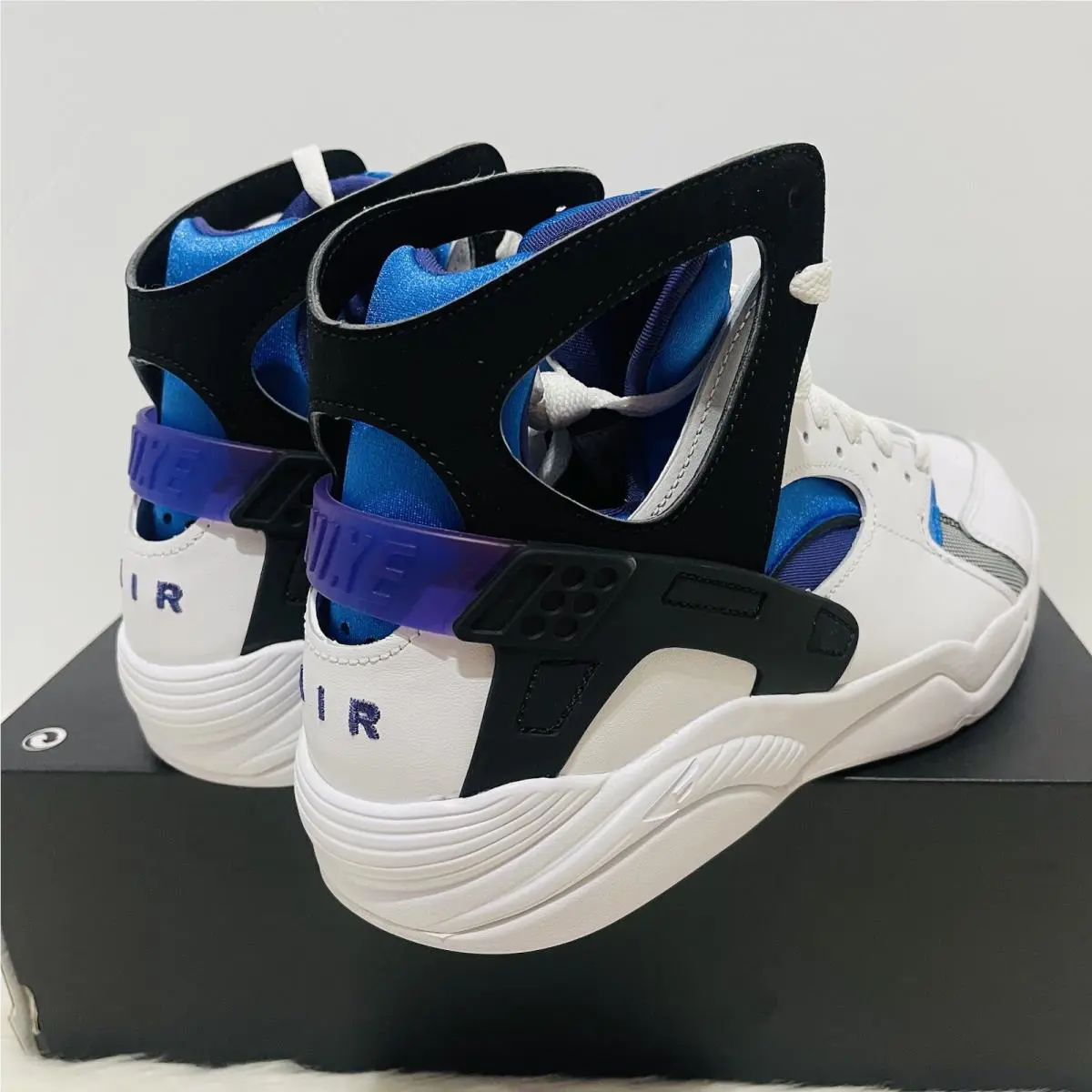 Nike shoes - Nike Air Flight Huarache - Air Flight Huarache - FD0183101 - White 4