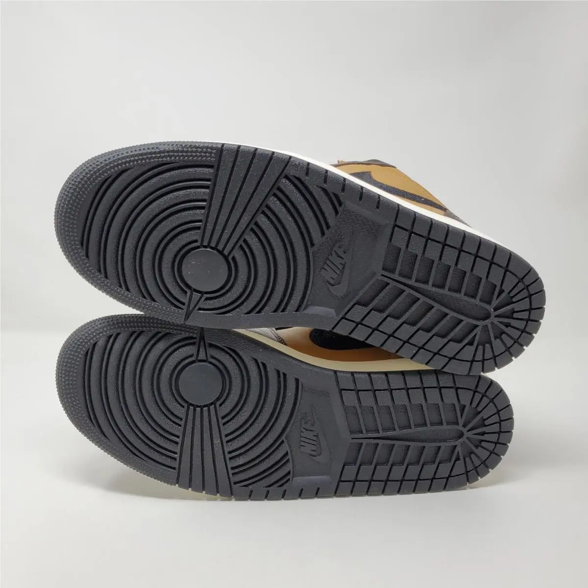 Nike shoes - Air Jordan 1 Low SE - HQ3603-201 - Brown 6