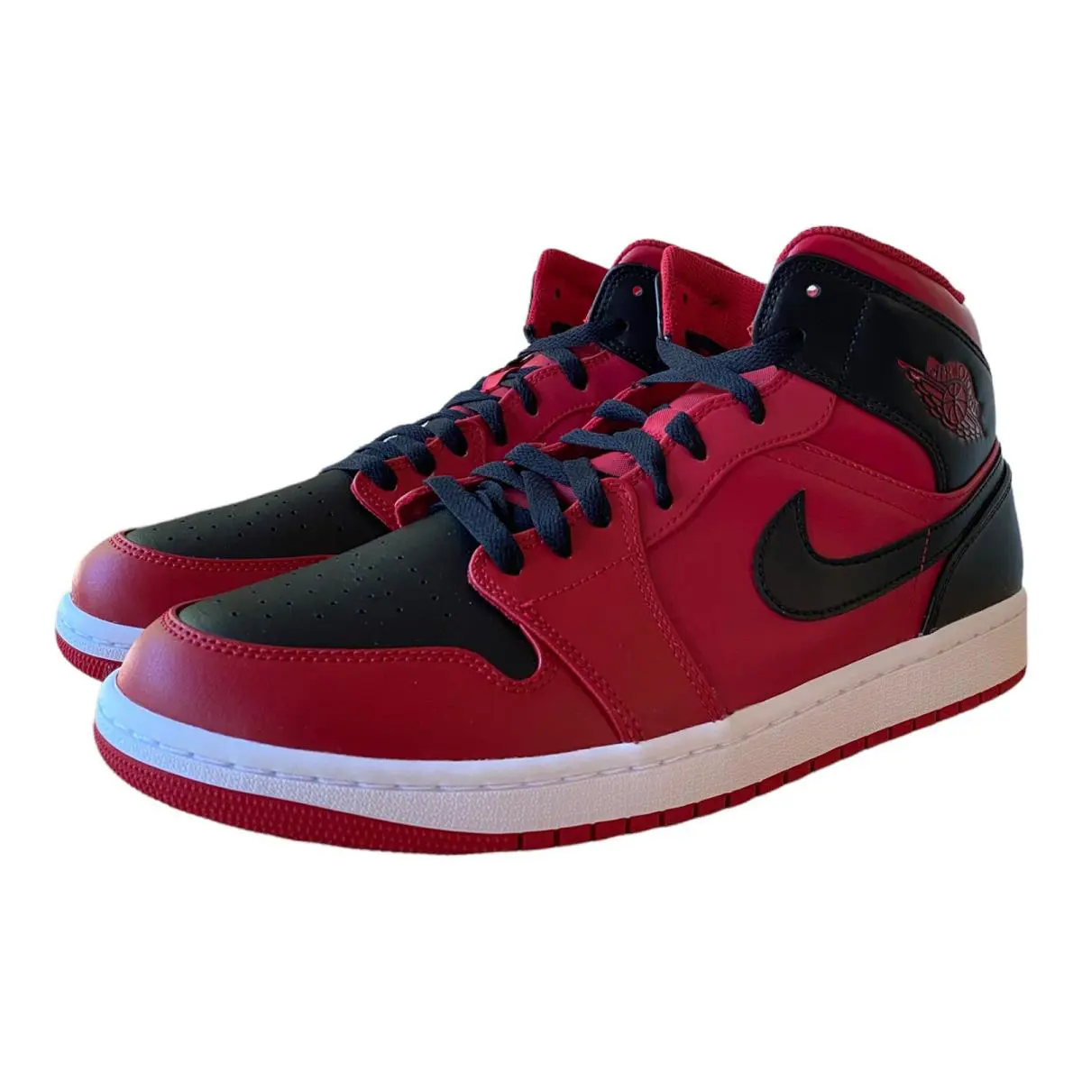 Nike shoes - Air Jordan 1 Mid - Air Mid - 554724-660 - Red 0
