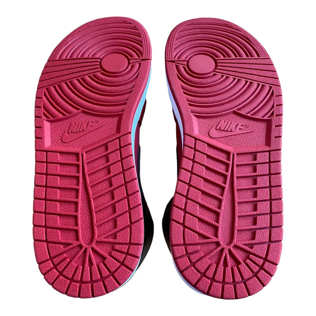 Nike shoes - Air Jordan 1 Mid - Air Mid - 554724-660 - Red 4