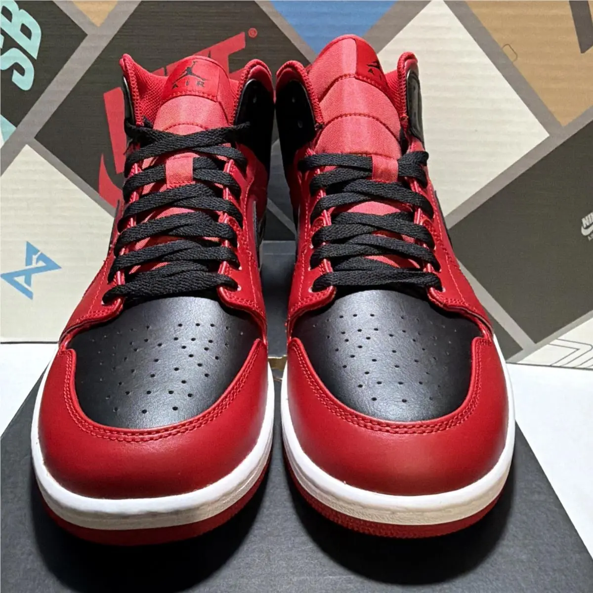 Nike shoes - Air Jordan 1 Mid - Air Mid - 554724-660 - Red (UPC: 0195866401945) 1