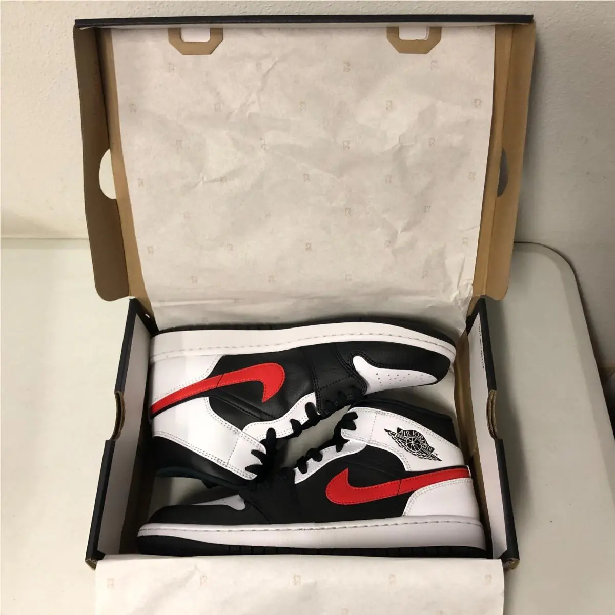 Nike shoes - Air Jordan 1 Mid - Air Mid - 554724-075 - Black/Chile Red-White (UPC: 194501095204) 5