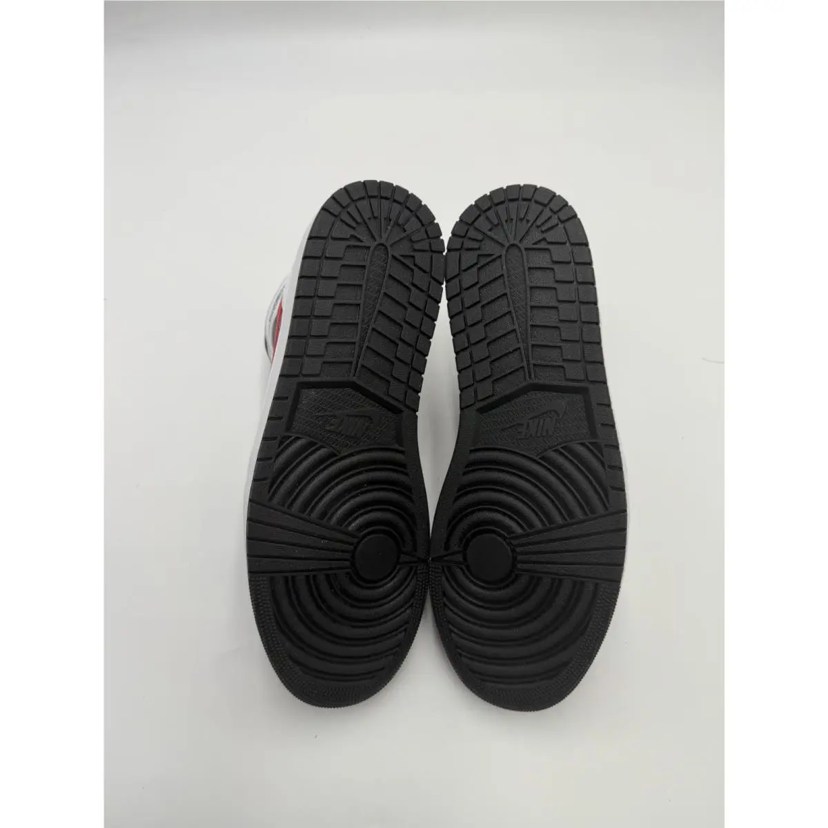 Nike shoes - Air Jordan 1 Mid - Air Mid - 554724-075 - Black/Chile Red-White (UPC: 194501095204) 4