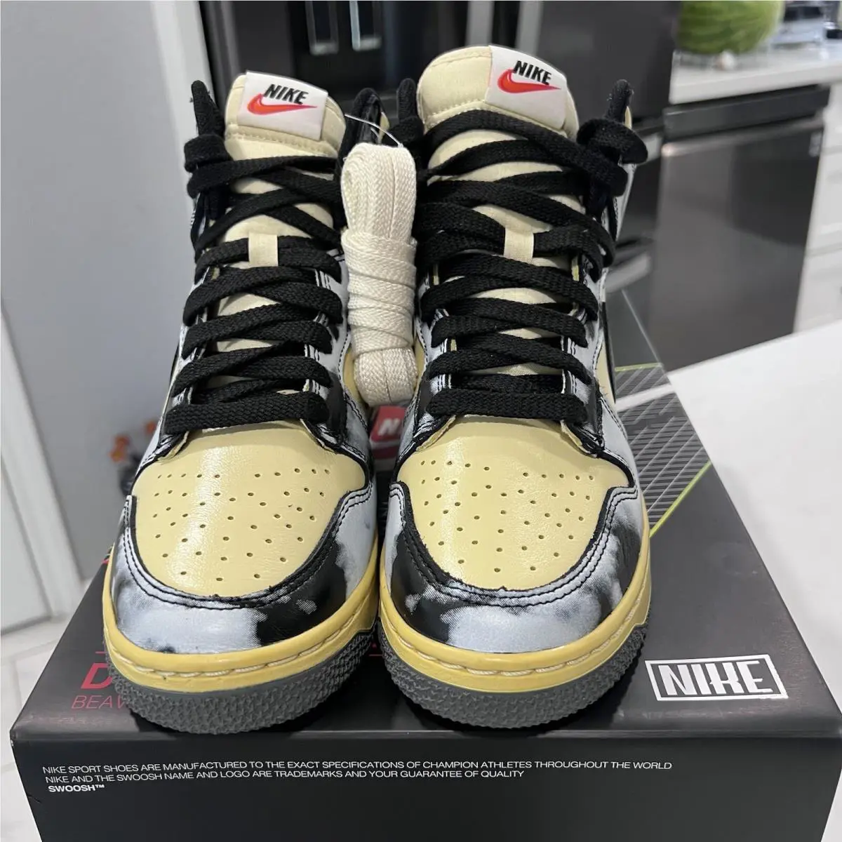 Nike shoes - Nike Dunk Hi - Dunk - DD9404-700 - Black 1