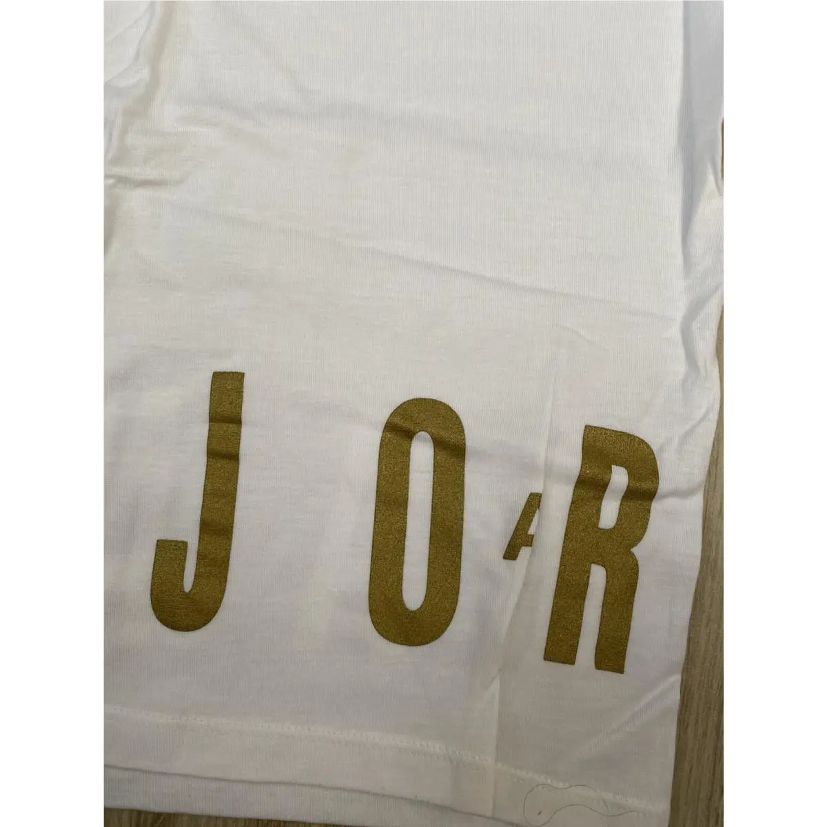 Nike clothing - NIKE AIR JORDAN 11 CLOSING CEREMONY - 823333-104 - White/Gold (UPC: 0886915649301) 4