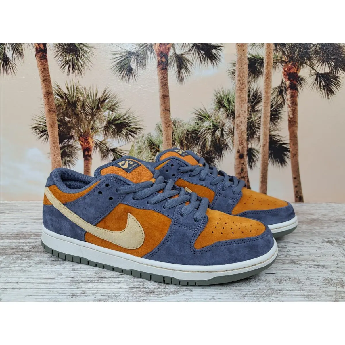 SB Dunk Low Pro Skate Light Carbon Monarch White Sesame Men`s Size 10 by Nike