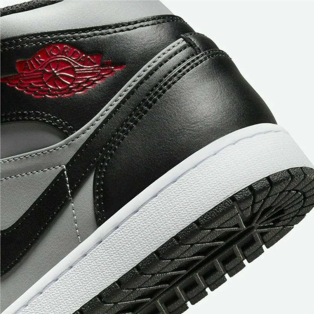 Nike shoes - Air Jordan 1 Mid - Air Mid - 554724-096 - Black 4