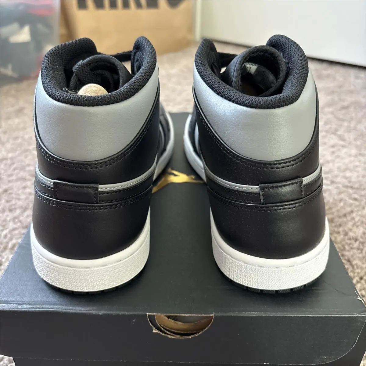 Nike shoes - Air Jordan 1 - Air - 554724-096 - Black 2