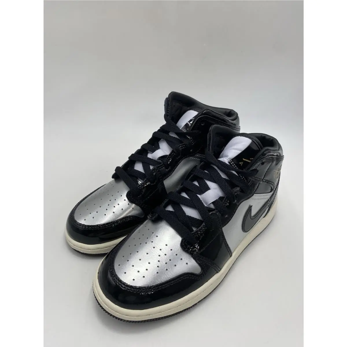 Nike shoes - Air Jordan 1 Mid SE - FZ3938 001 - Black/metallic Gold (UPC: 197600885646) 2
