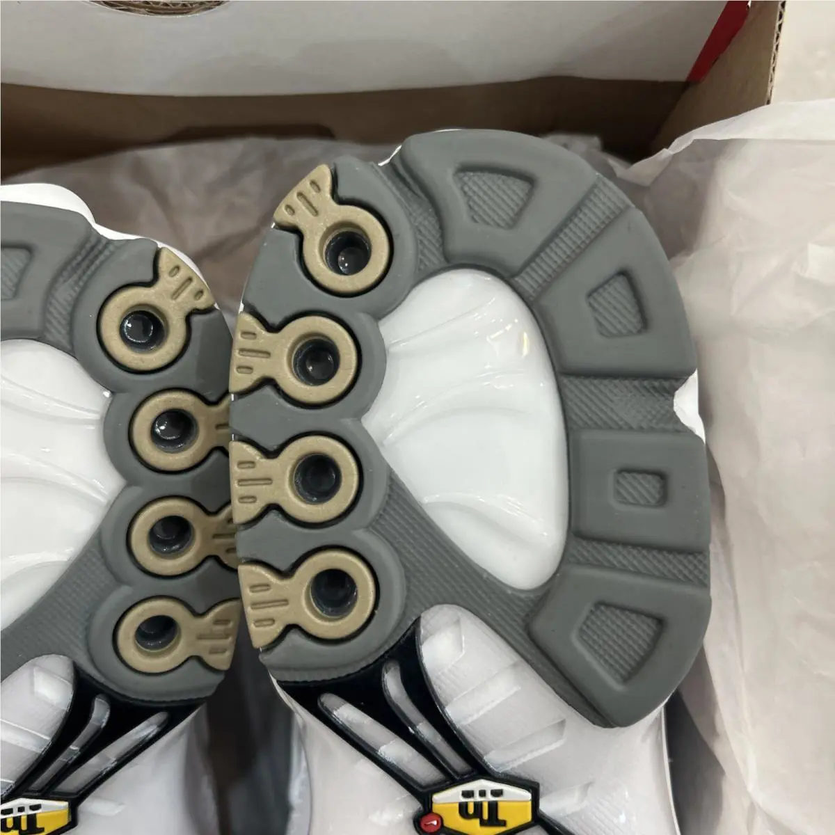 Nike shoes - Nike Air Max Plus - Air Max Plus - 604133-139 - White 8