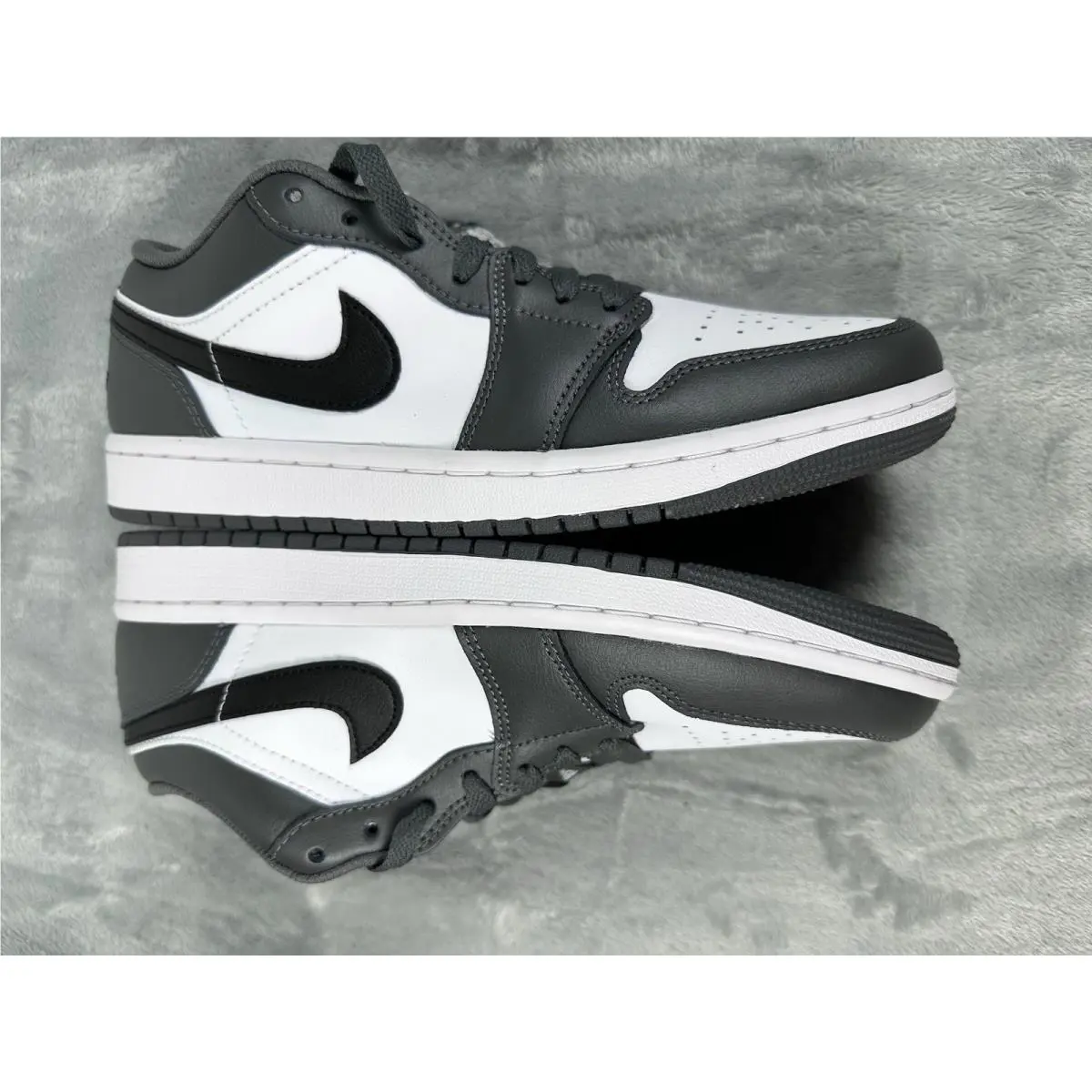 Nike shoes - Nike Air Jordan 1 Low - 553558-152 - White 1