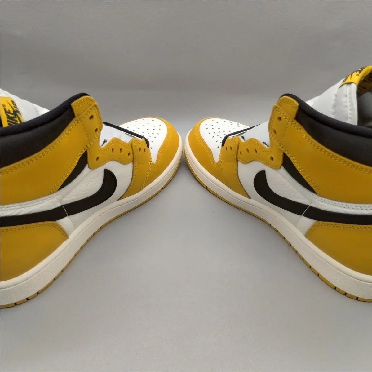Nike shoes - Jordan 1 Retro High OG Yellow Ochre - DZ5485-701 - Yellow 3