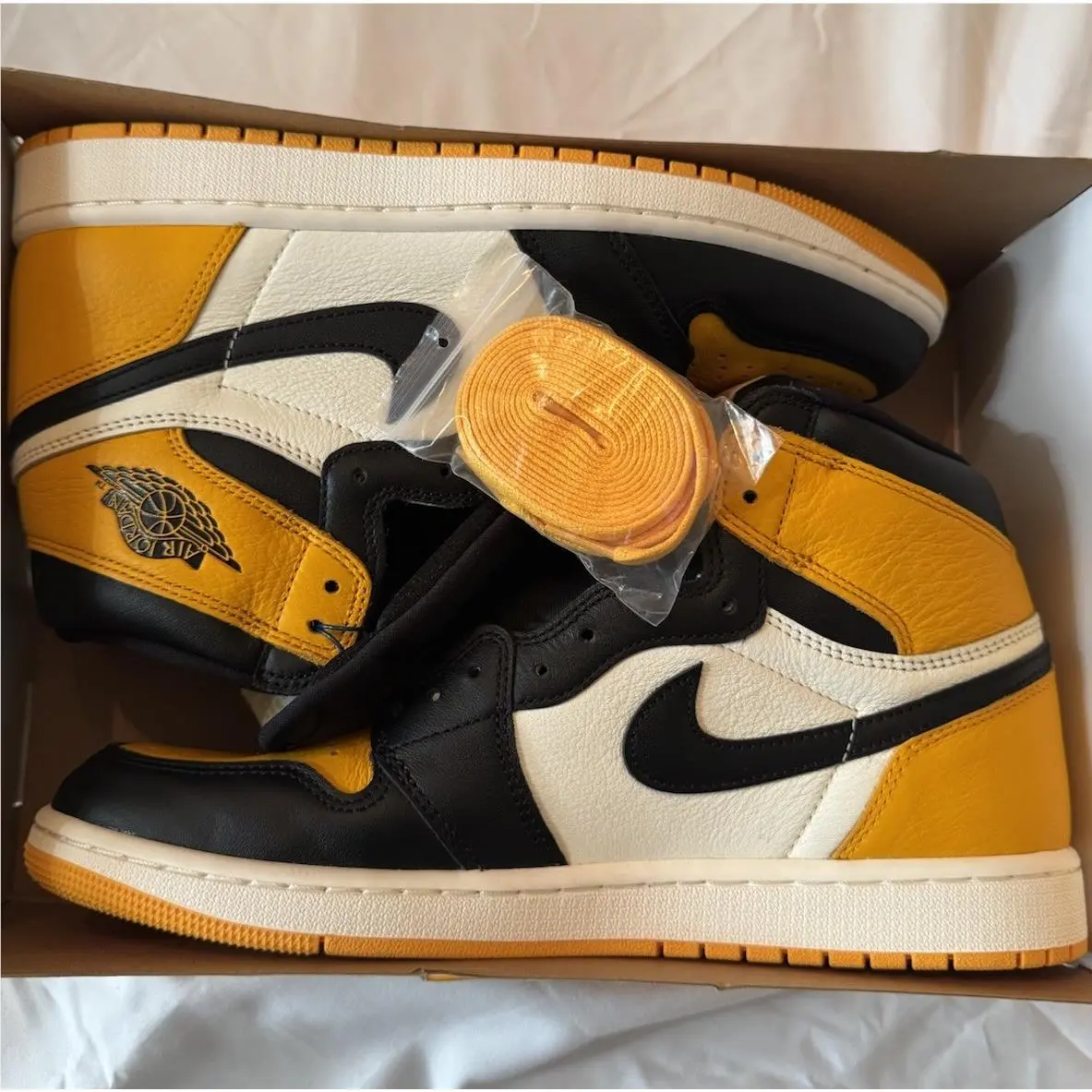 Nike shoes - Nike Air Jordan 1 - Air - 555088711 - Yellow (UPC: 196149163840) 13