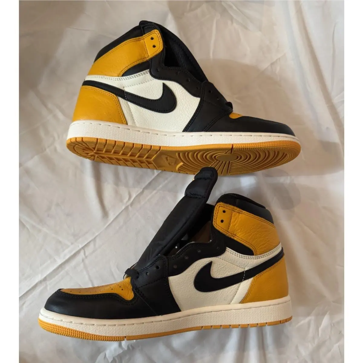 Nike shoes - Nike Air Jordan 1 - Air - 555088711 - Yellow (UPC: 196149163840) 2