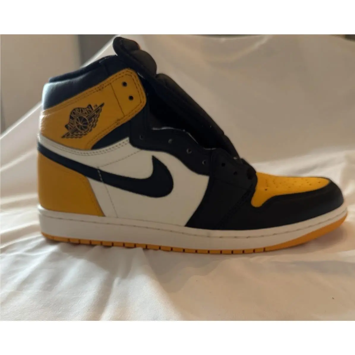 Nike shoes - Nike Air Jordan 1 - Air - 555088711 - Yellow (UPC: 196149163840) 9