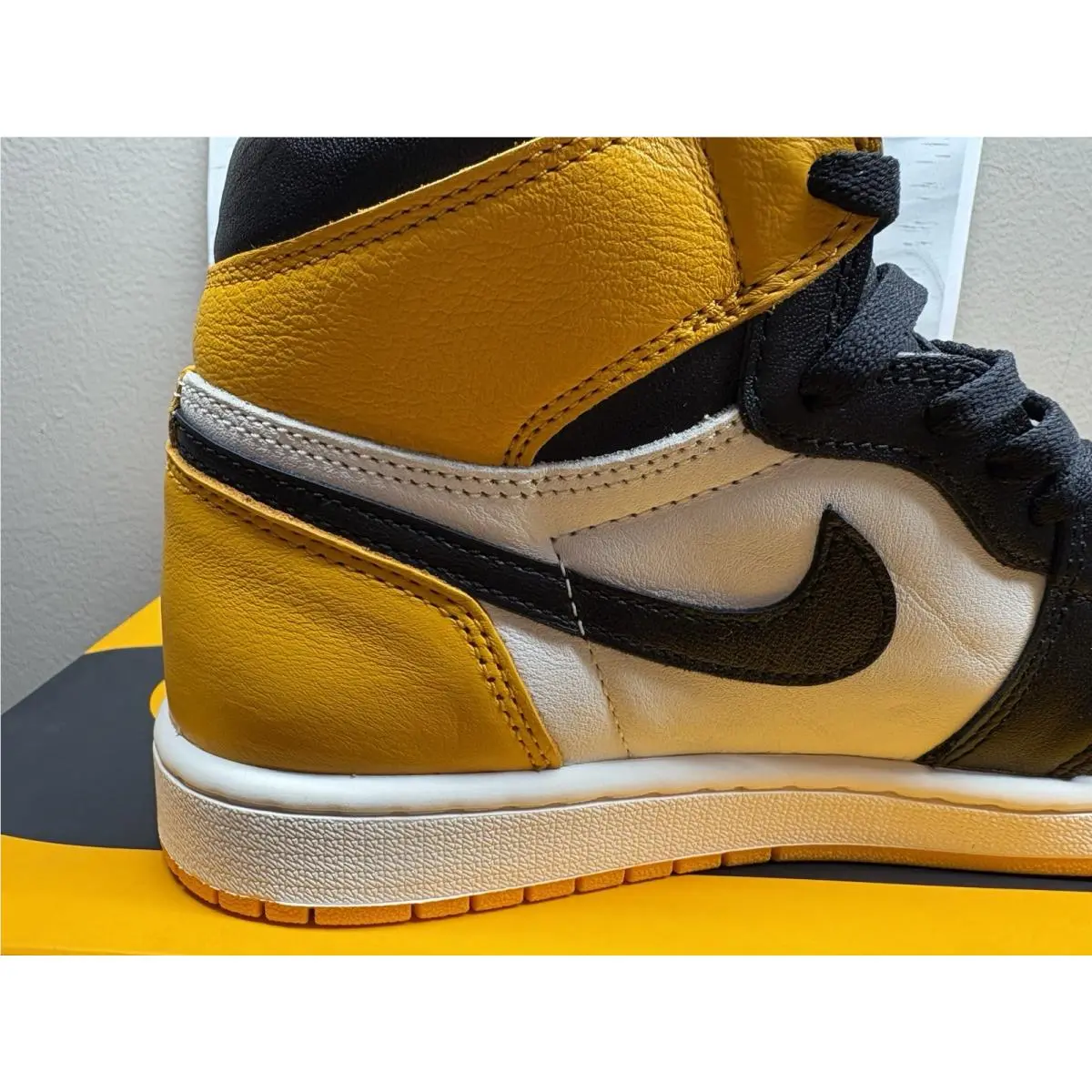 Nike shoes - Air Jordan 1 - Air - 555088-711 - Yellow 6