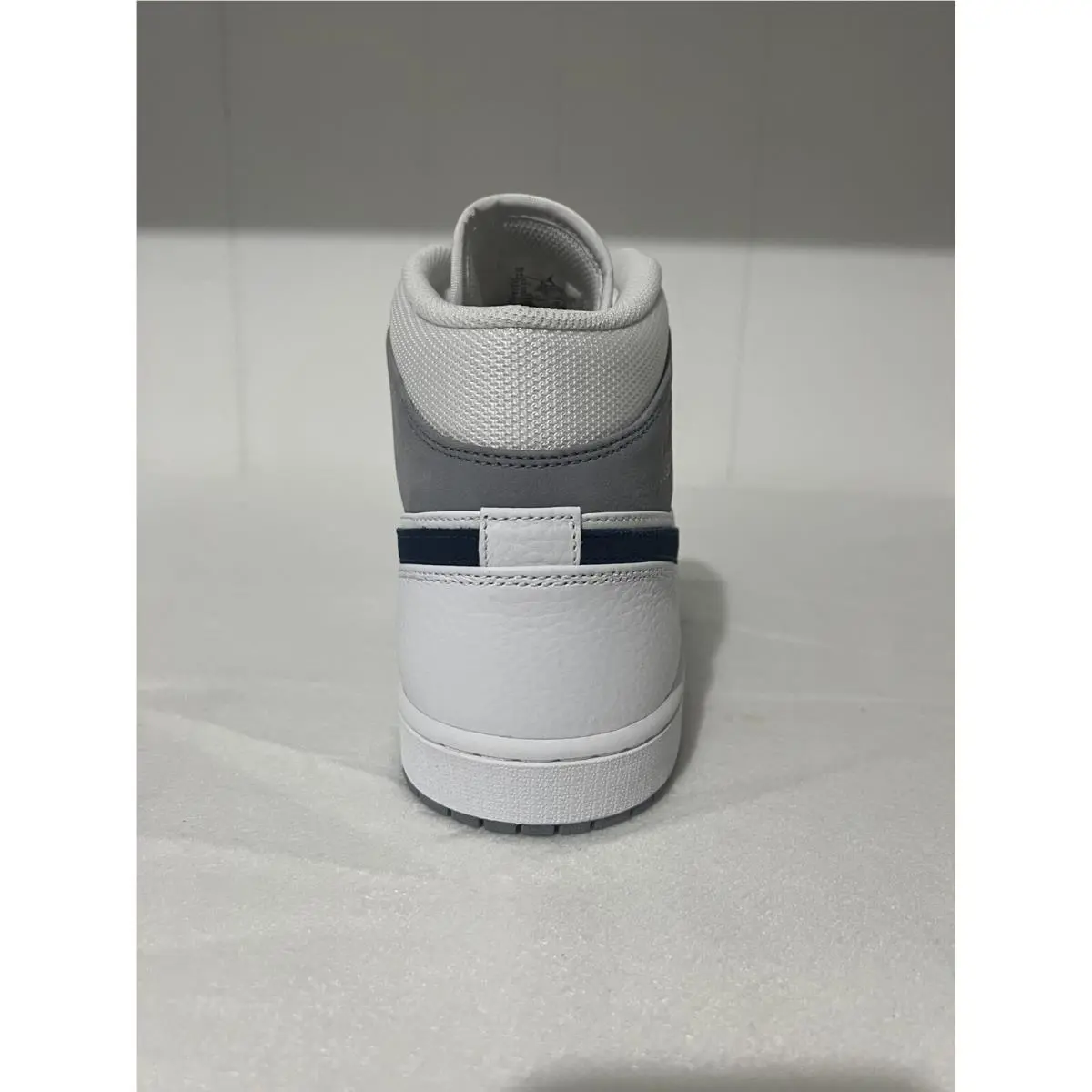 Nike shoes - Air Jordan 1 Mid - Air Mid - DR8038-100 - White 4